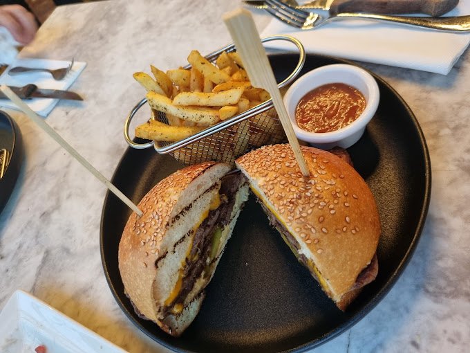 سلطان ستيك بالرياض