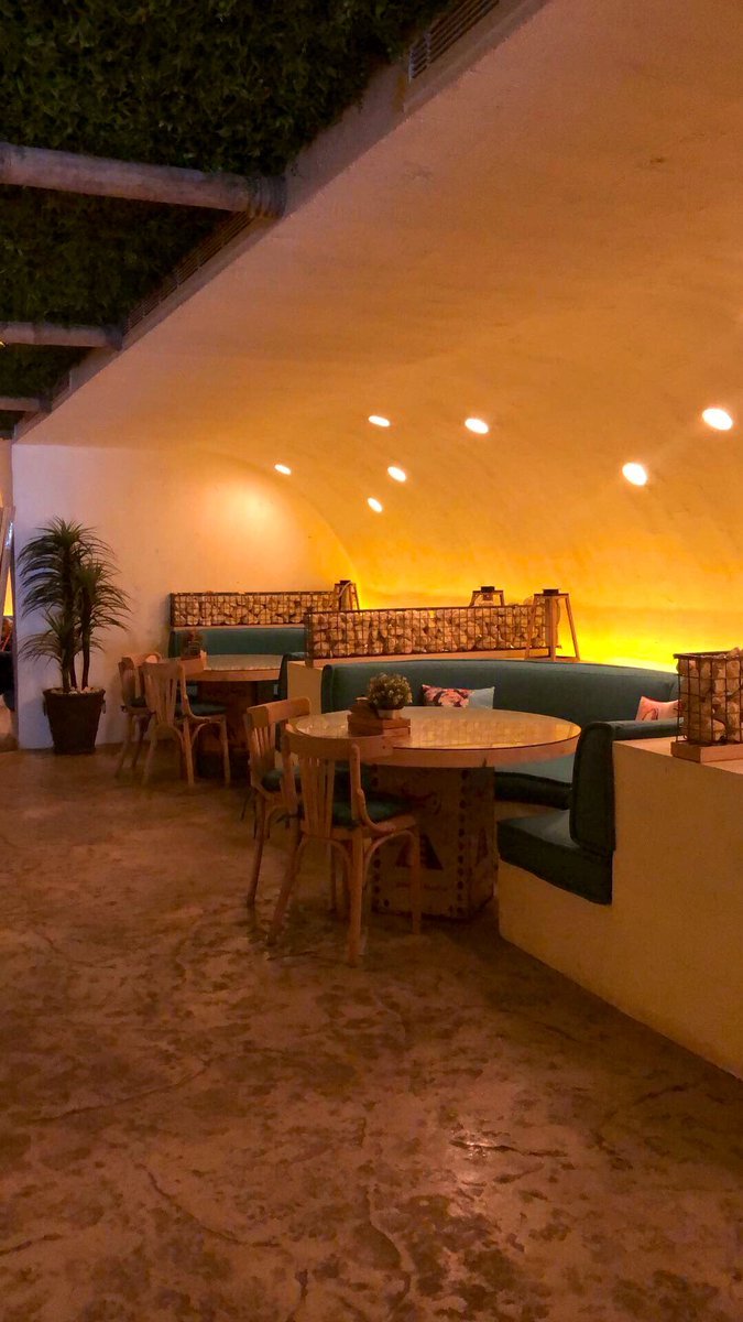 مطعم ضيعتنا