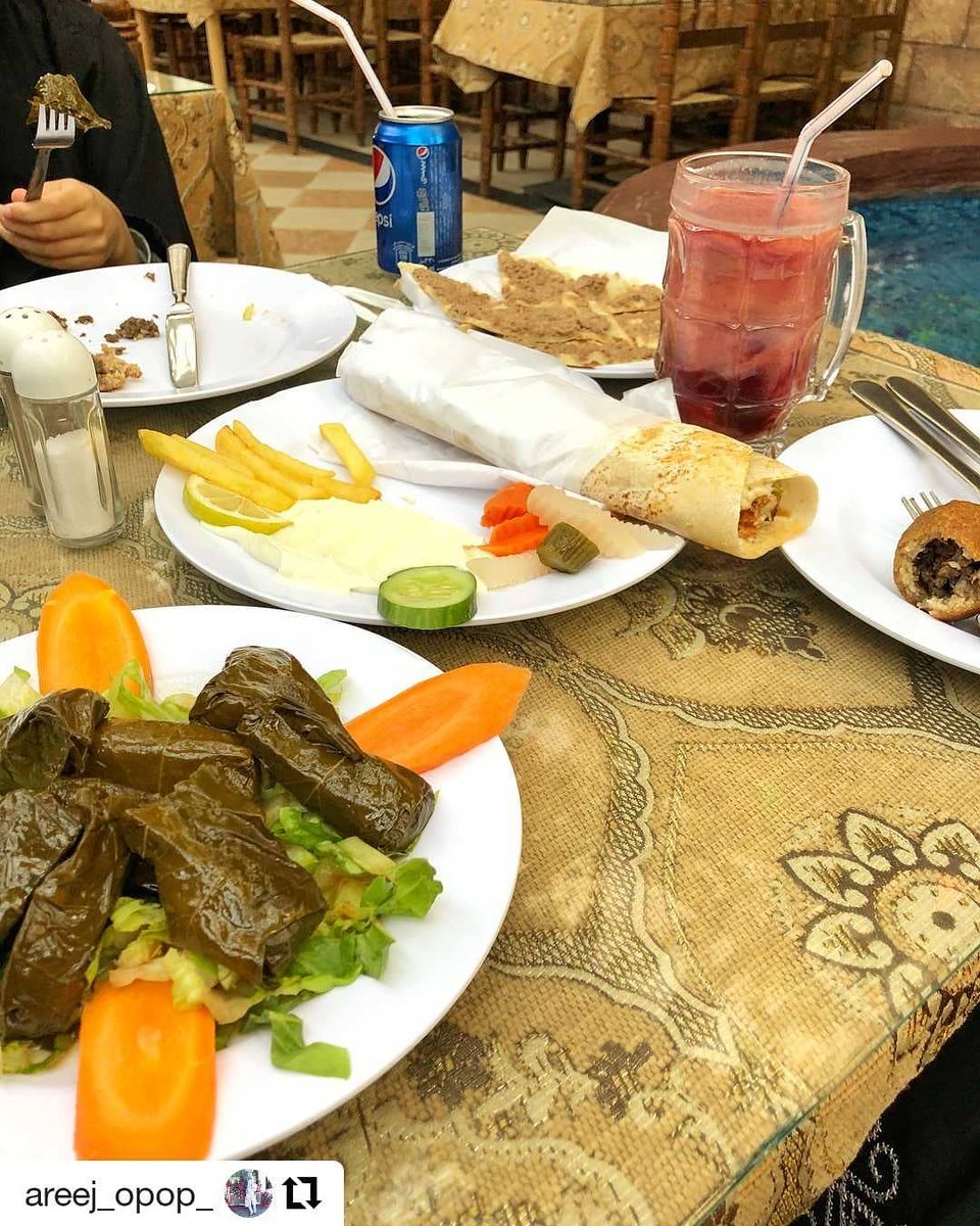 مطعم الكعكة الذهبية Golden cake (السعر +المنيو +العنوان)