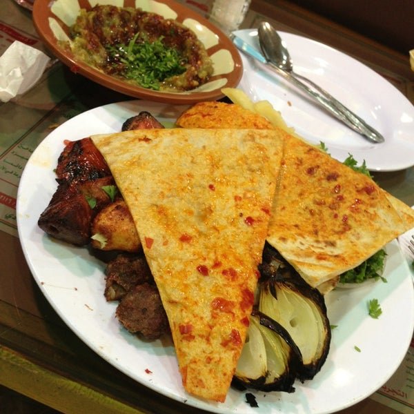 مطعم لبنان الكبير