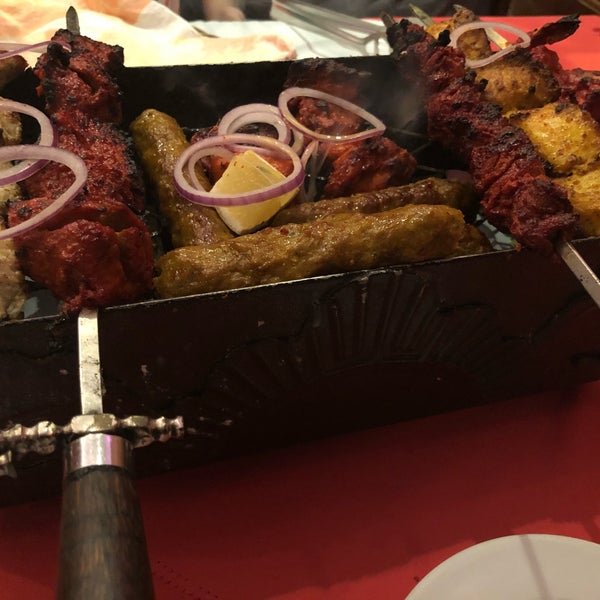 مطعم بصل أحمر