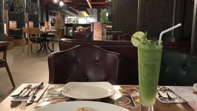 افضل كافيهات حي النخيل الرياض (الأسعار+ المنيو+ الموقع)