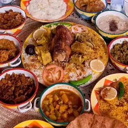 مطعم القرية النجدية حي الواحة (الأسعار+ المنيو+ الموقع)