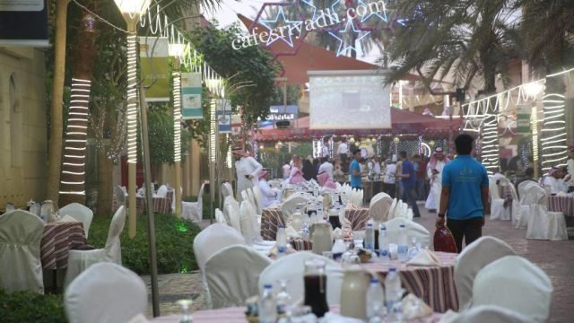 بوفيه مداريم كراون الرياض (الأسعار + المنيو + الموقع )