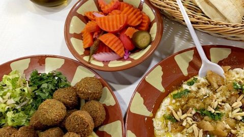 مطعم حمص علاء الدين الدرعية (الأسعار+ المنيو+ الموقع)