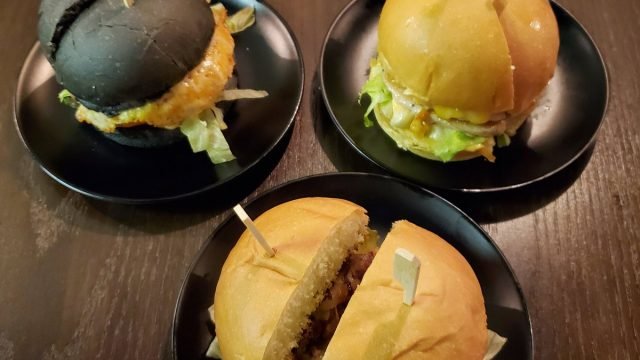 مطعم برجر بوليسيس الرياض(السعر +المنيو +العنوان)