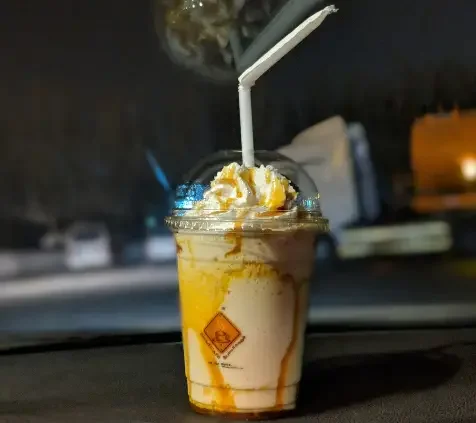 كافيه قهوة الطريق بالرياض