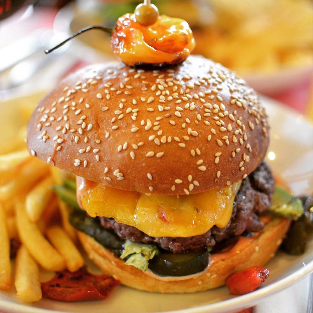 مطعم لا براسيري La Brasserie ( الاسعار + المنيو + الموقع )