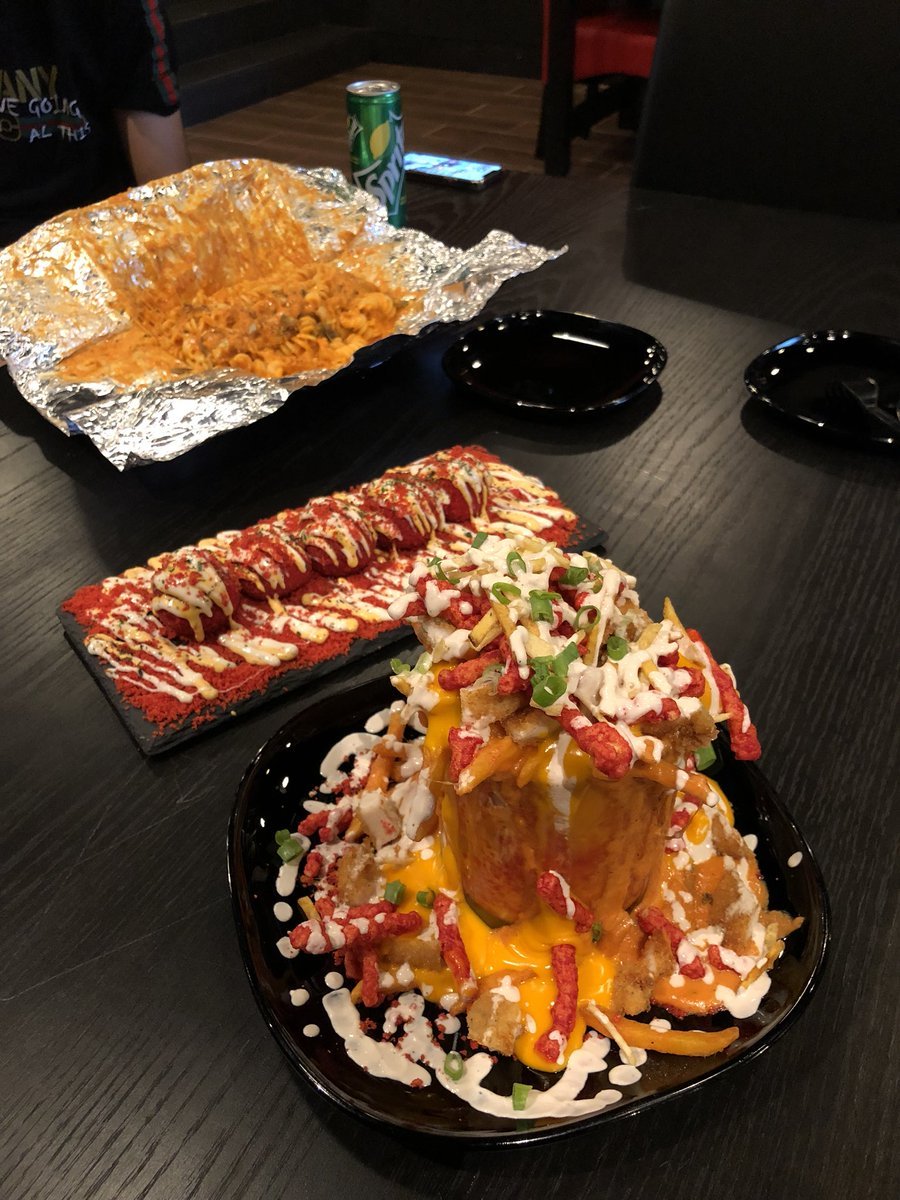 مطعم شورت تريب