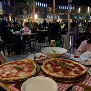 مطعم لاروستيكا فرونت