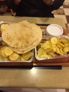 مطعم بروستد الكوخ الاخضر