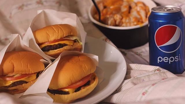 مطعم هلا برجر HALA BURGER (الأسعار + المنيو + الموقع )