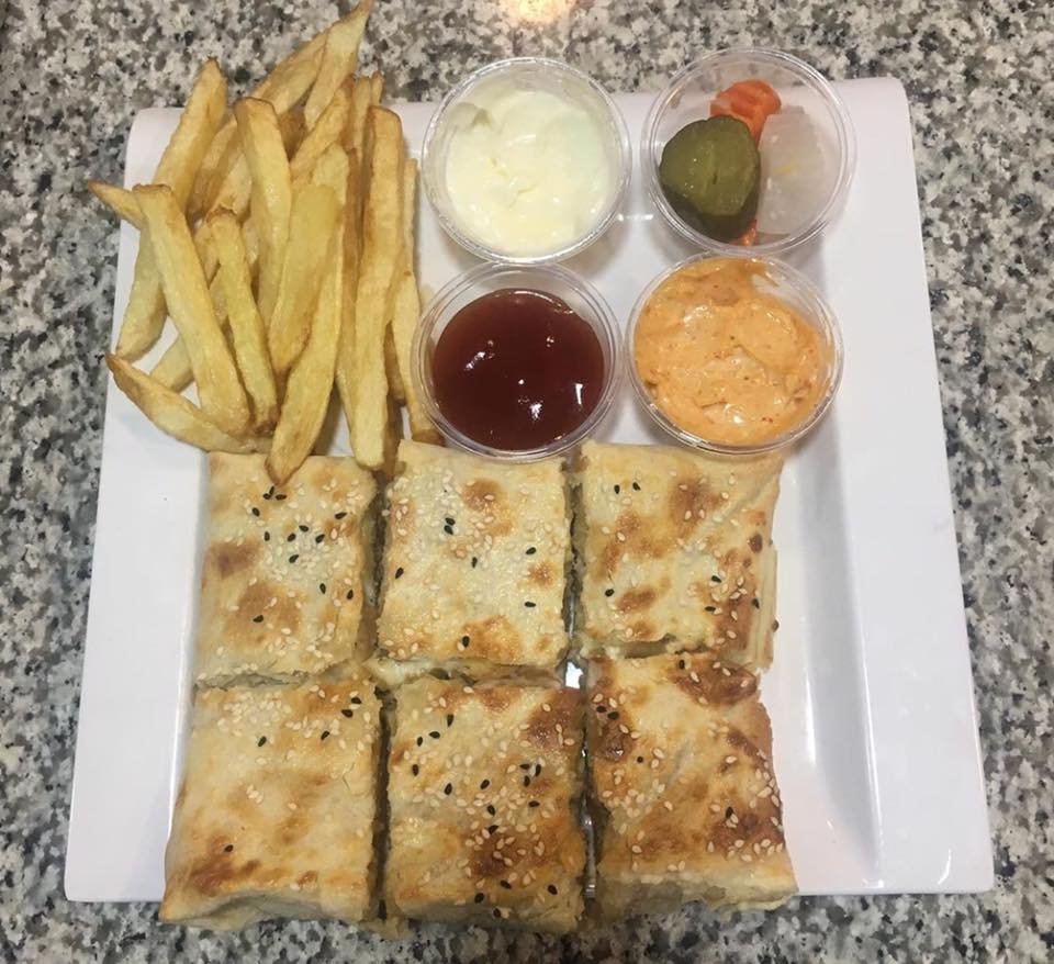 مطاعم مأكولات سرايتي
