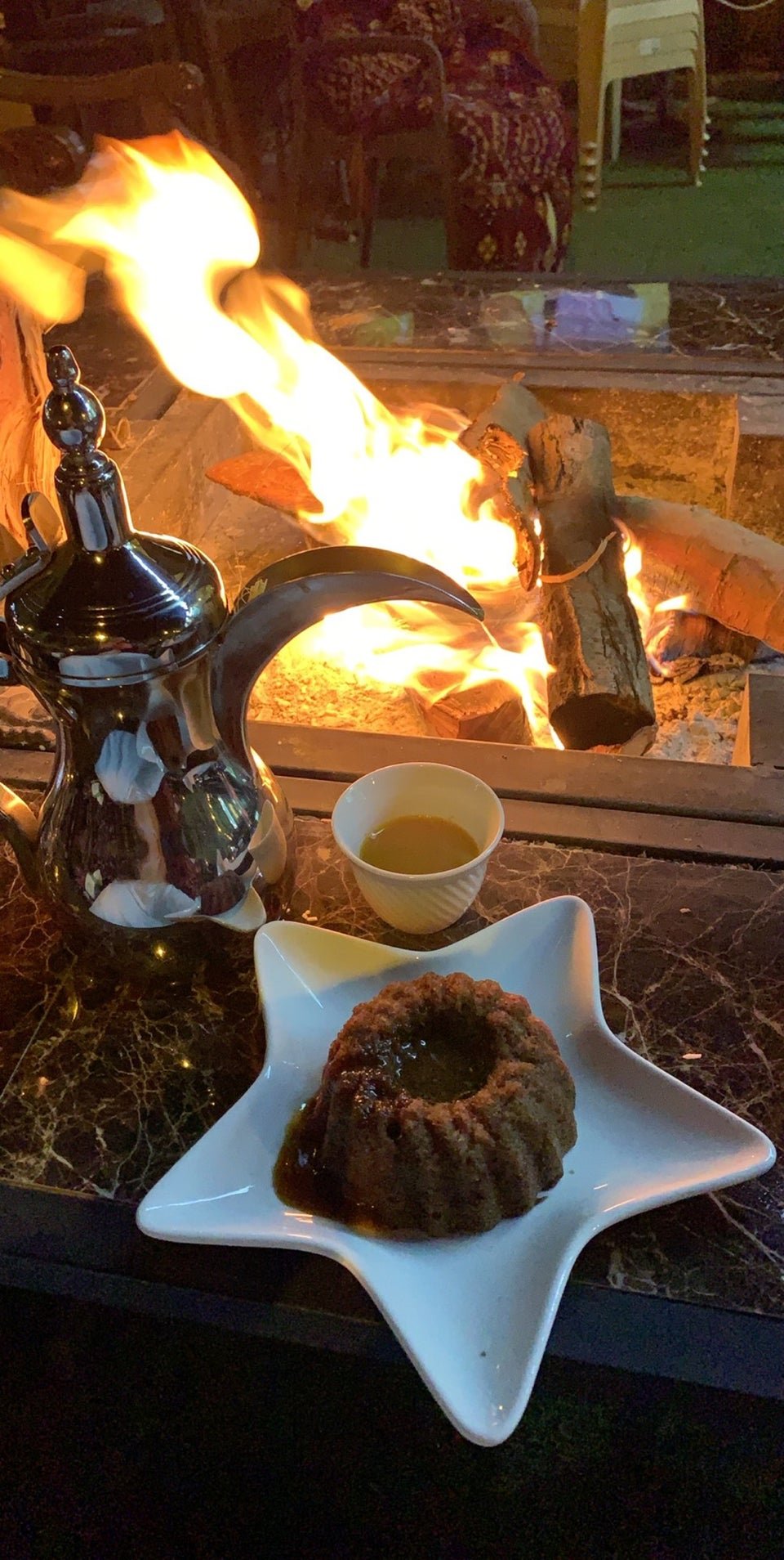 كافيه جذور البن