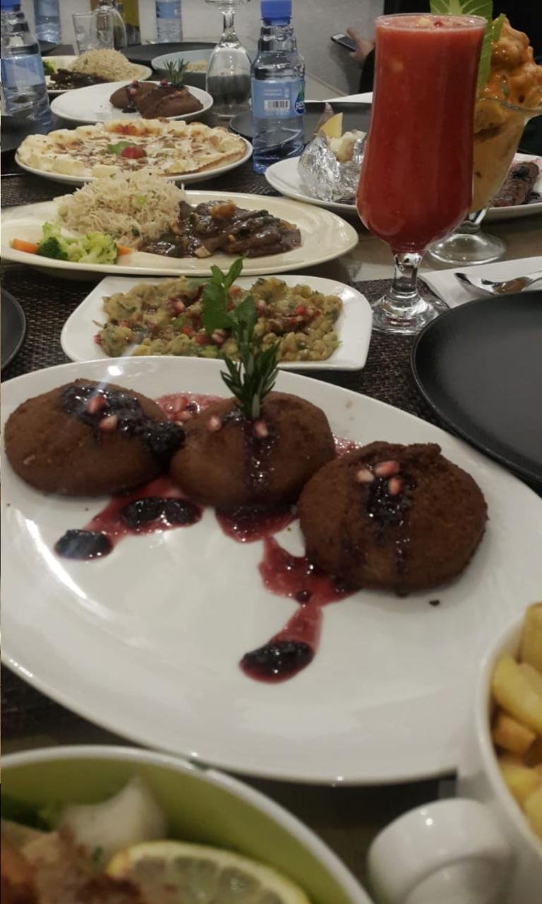 مطعم مدامي