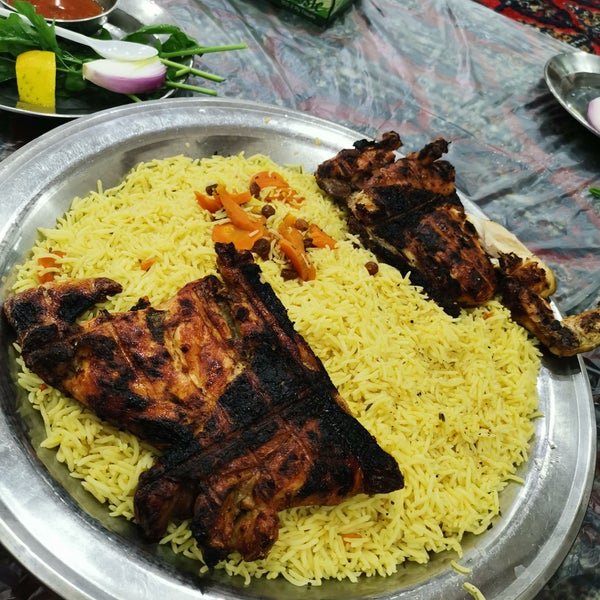 مطعم-طبق-المائده