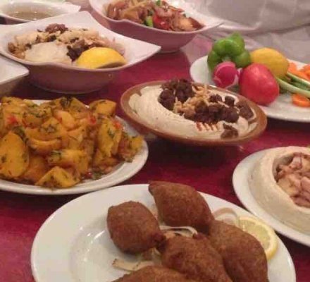 مطعم لبناني شرق الرياض