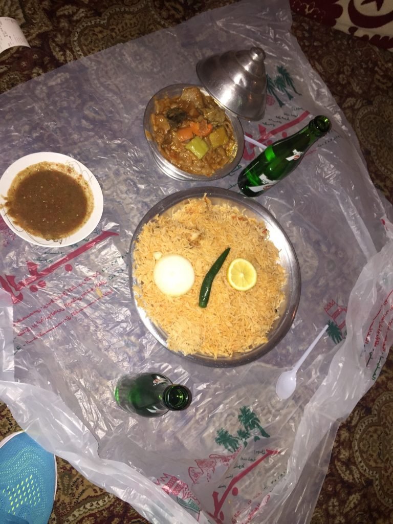 مطاعم قرية طريب