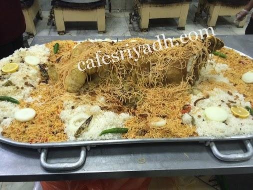 مطعم المنصوري