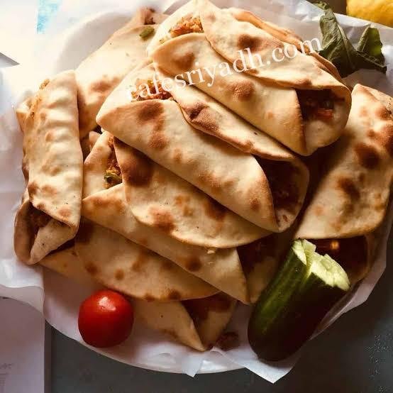 مطعم الفطيرة الخرج (الأسعار + المنيو + الموقع )