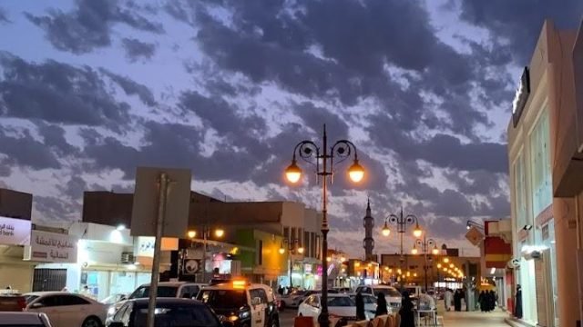سوق الزلفي التجاري
