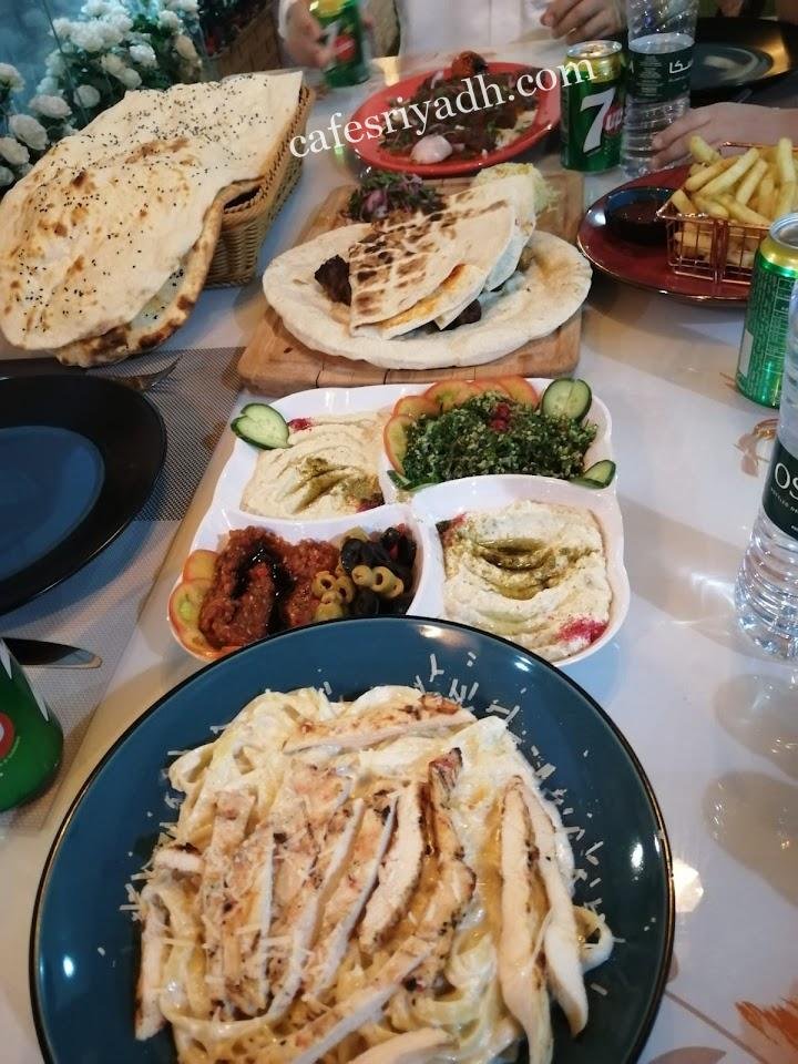 مطعم الركن الأخضر الخرج ( الاسعار + المنيو + الموقع )