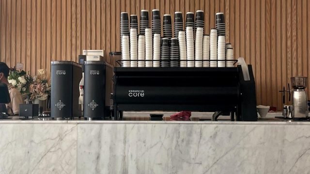 كافيه اسينشيل كور essential core الرياض (الأسعار + المنيو + الموقع )