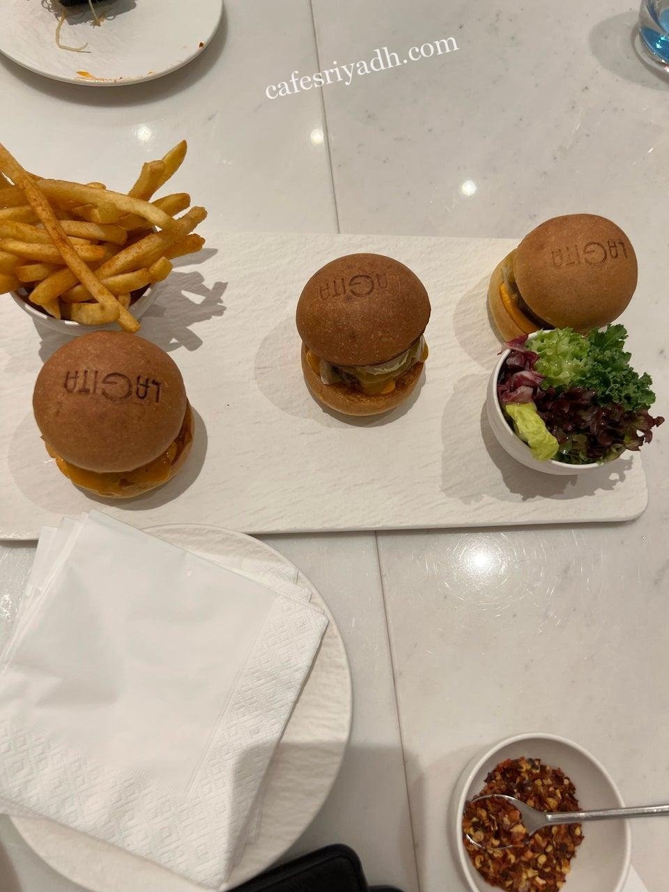 مطاعم الرياض