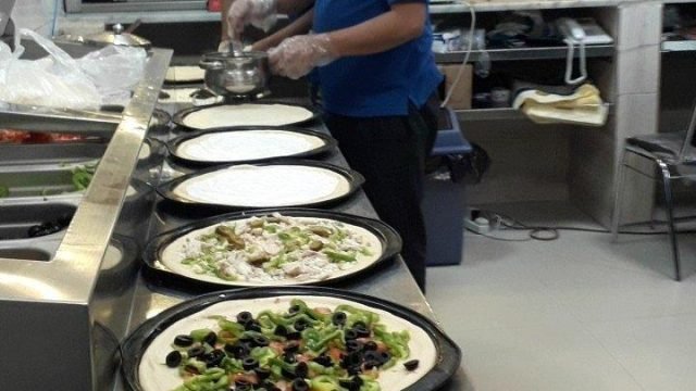 مطعم بيتزا اليوم المزاحمية (الأسعار + المنيو + الموقع )