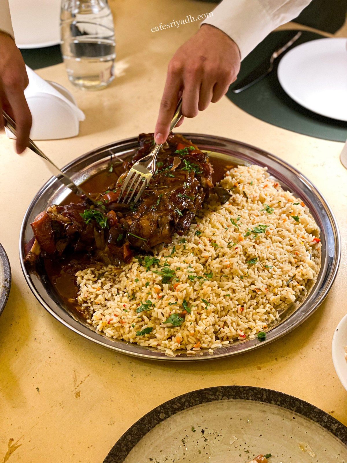 افضل مطاعم مجمع ليسن فالي الرياض