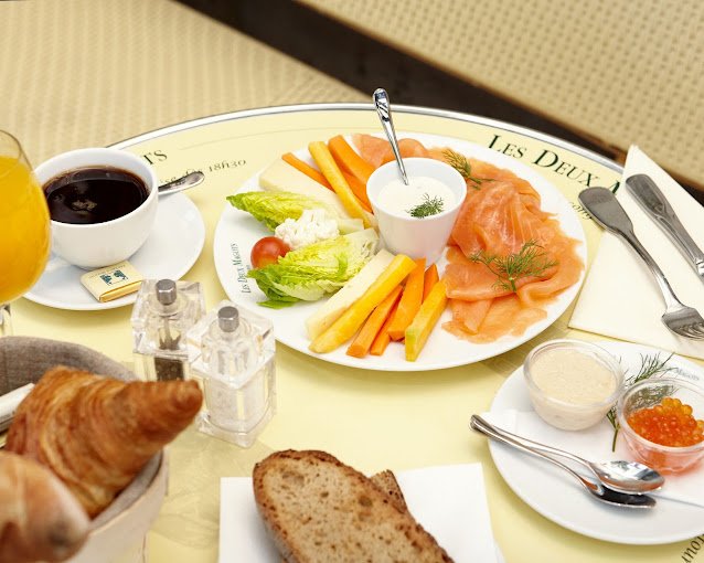 مقهى Les Deux Magots فيا الرياض