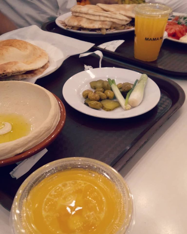 مطاعم على طريق المطار الرياض
