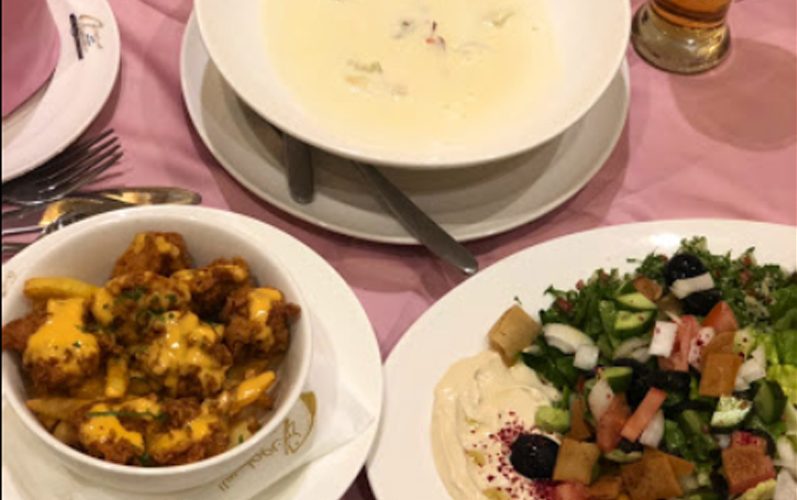 مطعم السلمون الذهبي
