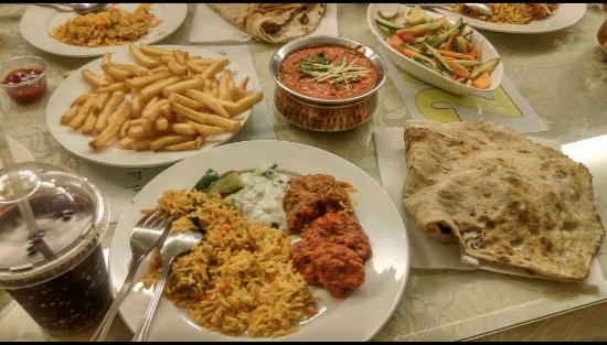 افضل 10 مطاعم كويتية في الرياض ( الأسعار + المنيو + الموقع)