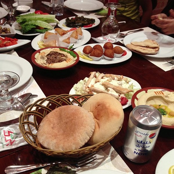 مطعم لبناني رخيص بالرياض