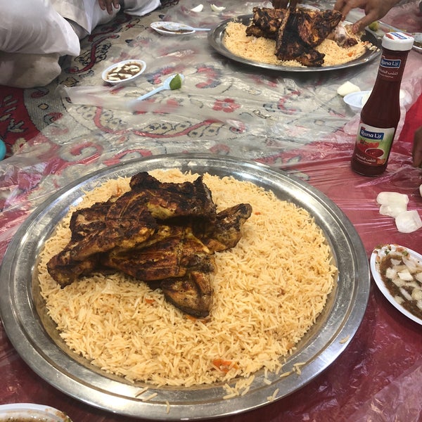 مطعم الركن البخاري الرياض.