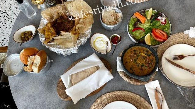 مطاعم شارع الأمير عبدالعزيز بن مساعد بن جلوي افضل 12 مطعم